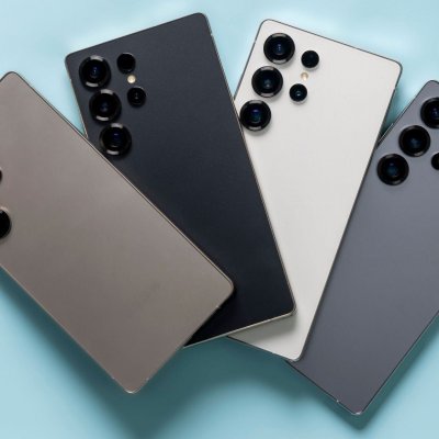 *وعشان احنا مفيش زينا جينا وبتقلنا*
Samsung 25 ultra